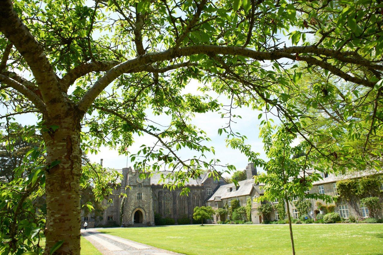 Dartington Hall Bed & Breakfast Totnes Exterior foto